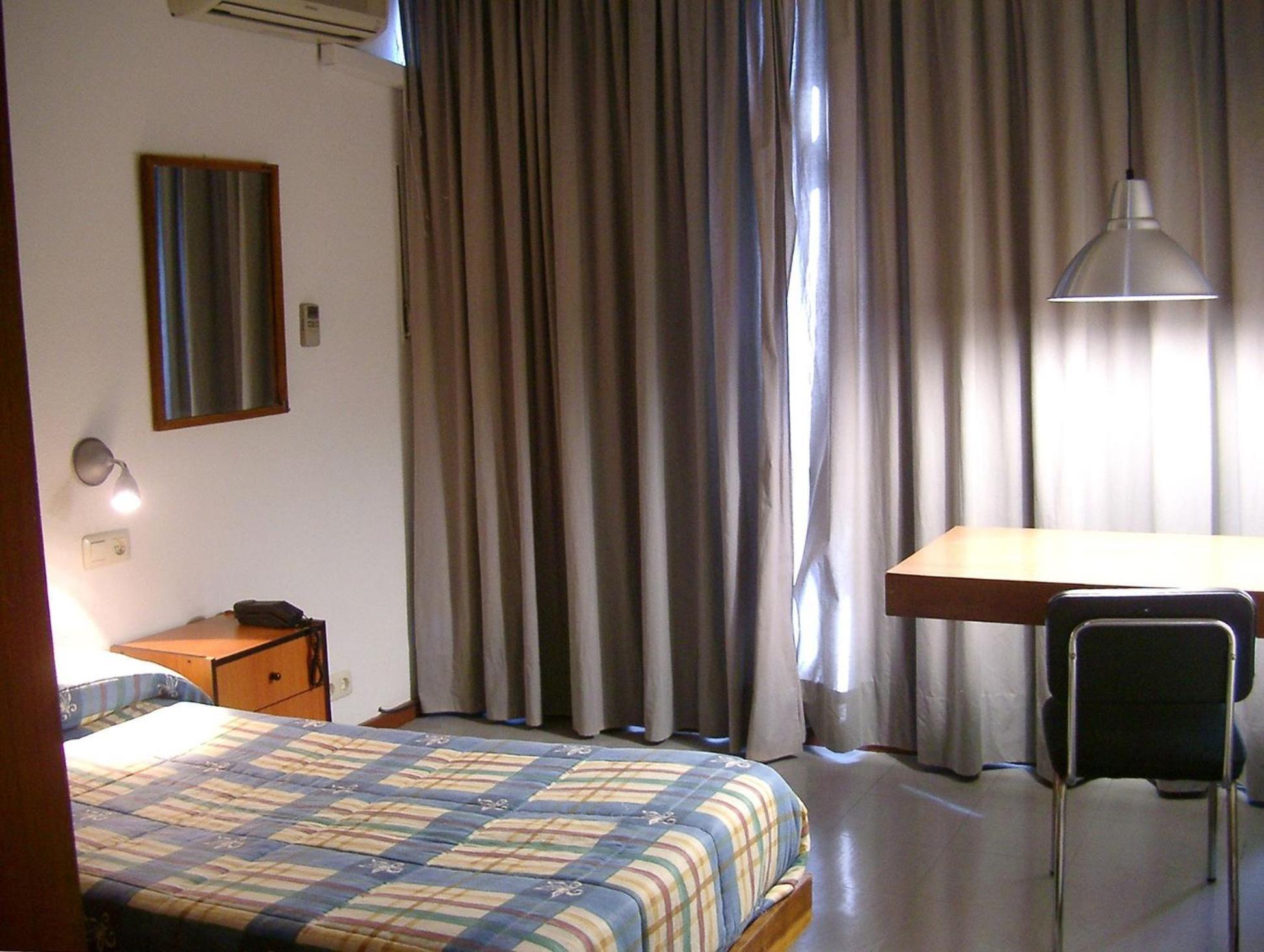 Apartment Students Only - Colegio Mayor Universitario De La Casa Do Brasil, Madrid